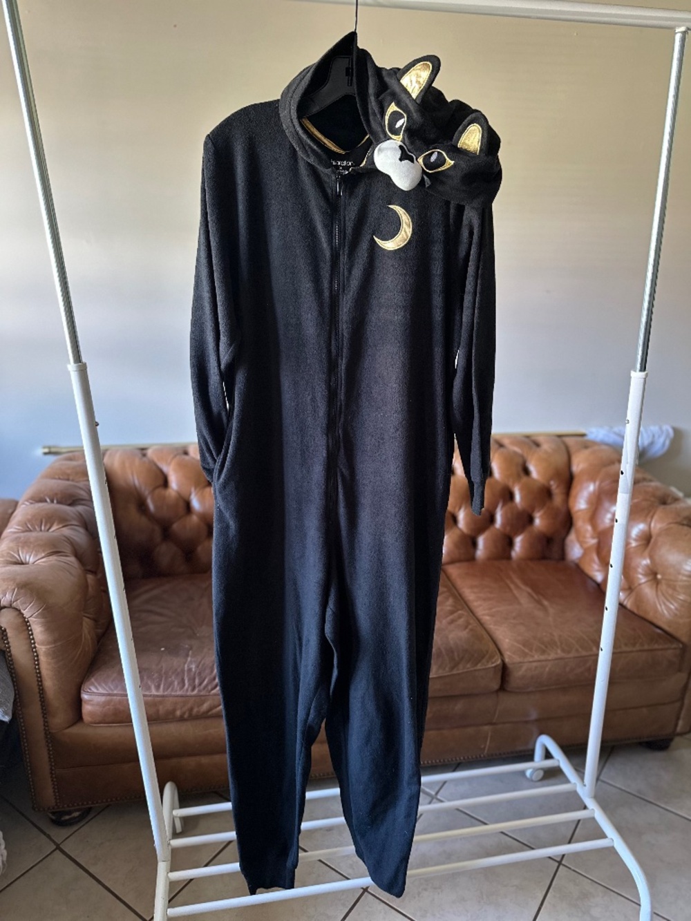 Xhilaration 🎃🐈‍⬛  • (size XL) Women's one piece pajama with cat face hoodie